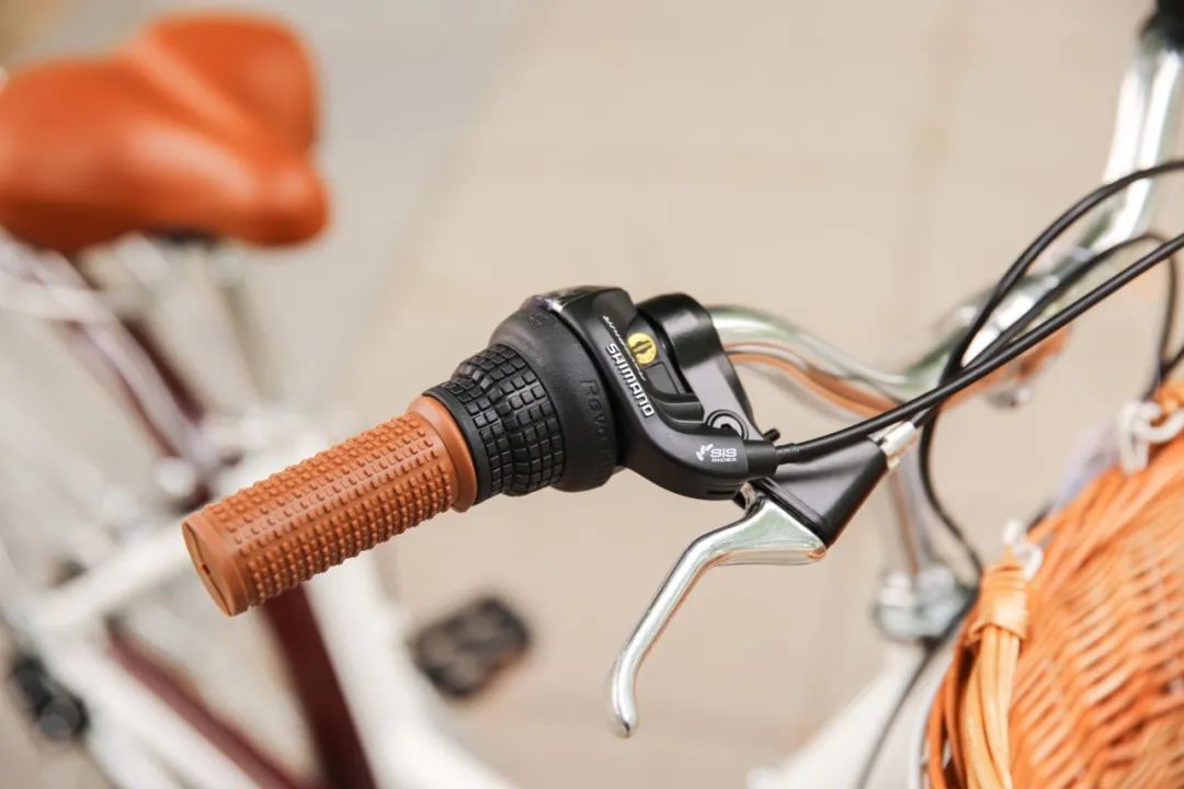 Totem自転車 KLS シティサイクル 24~26インチ ママチャリ シマノ製6段変速 前かご付き 後ろリアキャリア付き フェンダー チェンカバー付き 身長145cm~ アルミニウム合金6061 T6 特許取得 シマノ shimano 買い物 買い出し 生活便利 妻 女性 プレゼント ギフト 送料無料