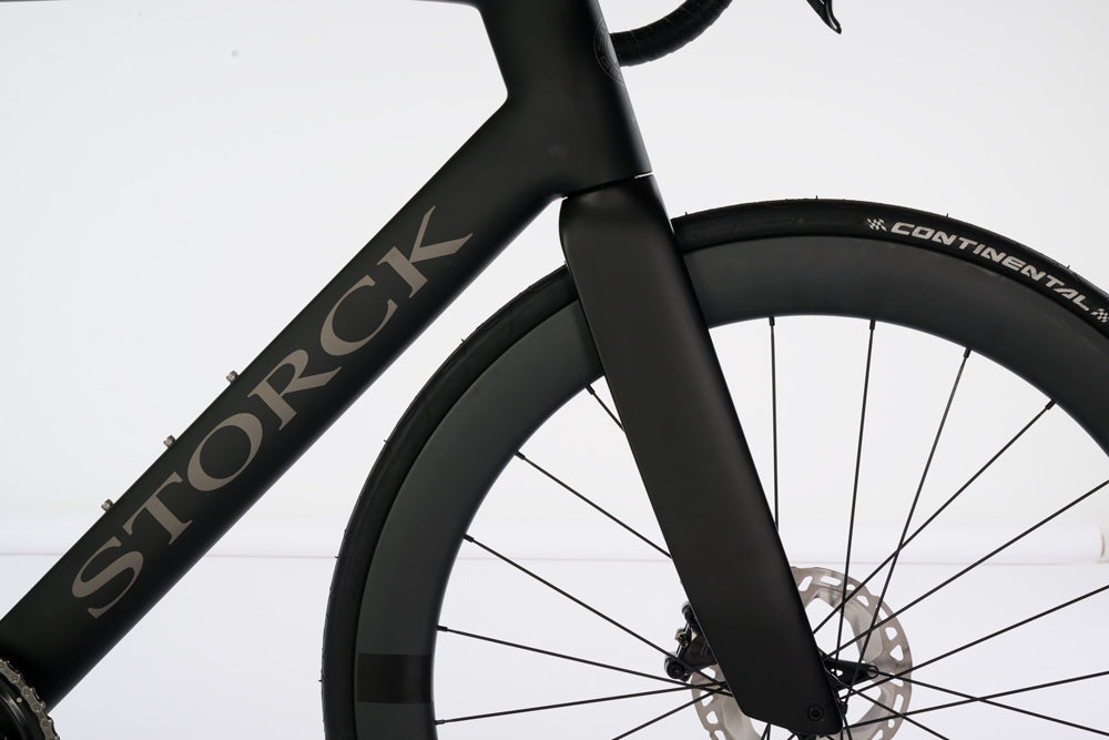 Storck Aerfast 4 Platinum Disc 時速45km 出力199w エアロロードバイク エアロロード ロードバイク フレーム カーボン 炭素繊維 マット ブラック ストーク エアファースト プラチナ ディスク フランクフルト 自転車 ドイツ 送料無料 メーカー直送 7年間保証付き